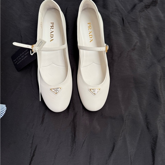 Prada white ballerina flats NWT, size 40.5 - Picture 7 of 7